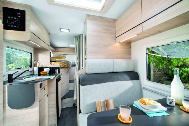 ss_s697ga_chau_gde_int